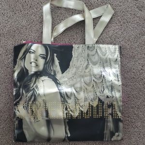 VS tote